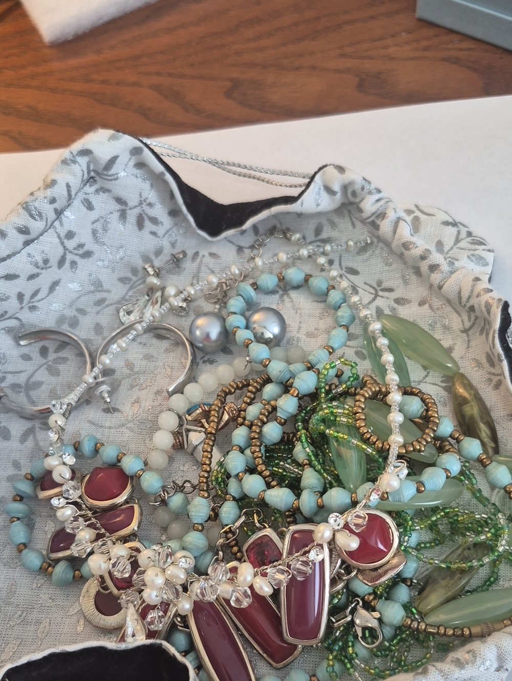 Jewelry Lot Light Blue/Green/Red Pearl Necklace Braclets/Earrings